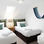 Fitz Of Inch - Exclusive & Self-catering ゲストハウス 4*