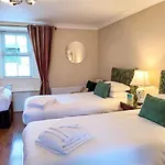 Fitz Of Inch - Exclusive & Self-catering Гостевой дом 4*
