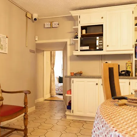Fitz Of Inch Guest house *