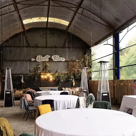 ゲストハウス Fitz Of Inch ストラッドバリー