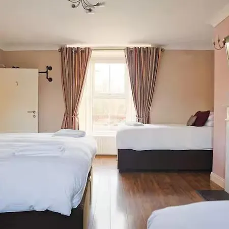 Fitz Of Inch ゲストハウス 4*