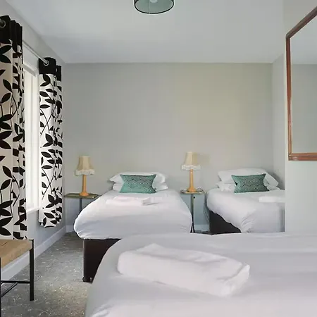 Fitz Of Inch 4* ストラッドバリー