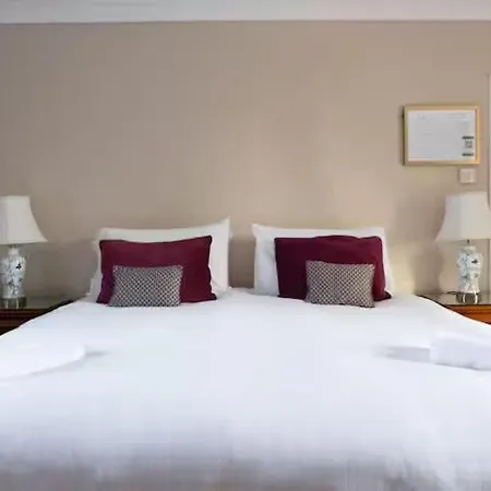 ゲストハウス Fitz Of Inch 4*