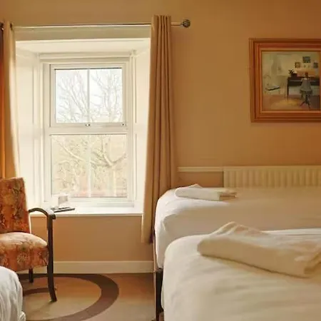 Fitz Of Inch ゲストハウス 4*